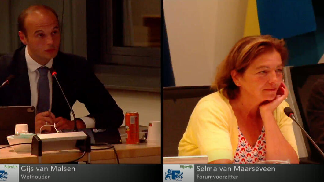 Wethouder Gijs van Malsen en Forumvoorzitter Selma van Maarseveen