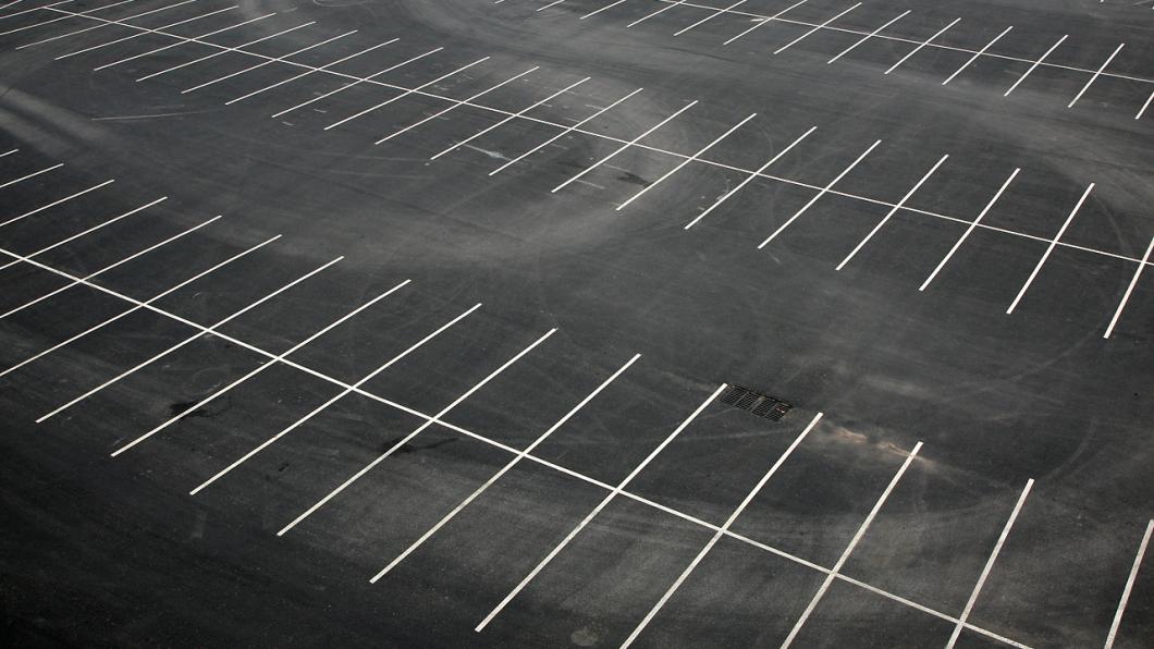 lege parkeerplaats.jpg