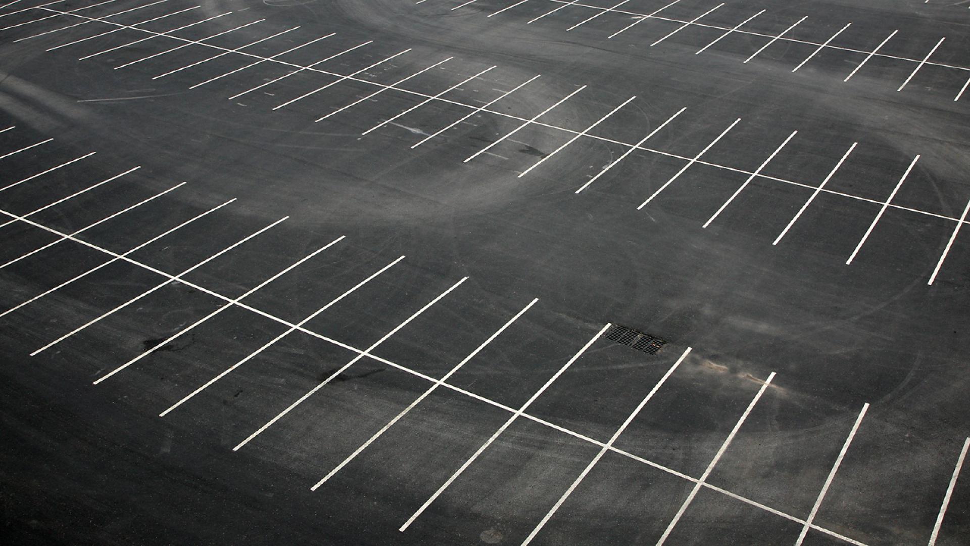 lege parkeerplaats.jpg
